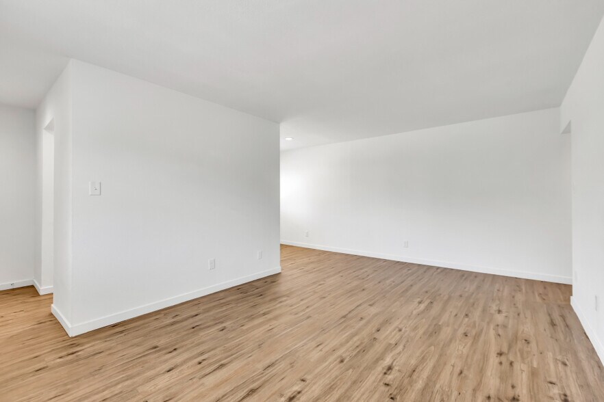 Building Photo - 2405 Cava Ct