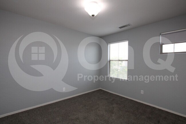 Building Photo - 359 E Brook St