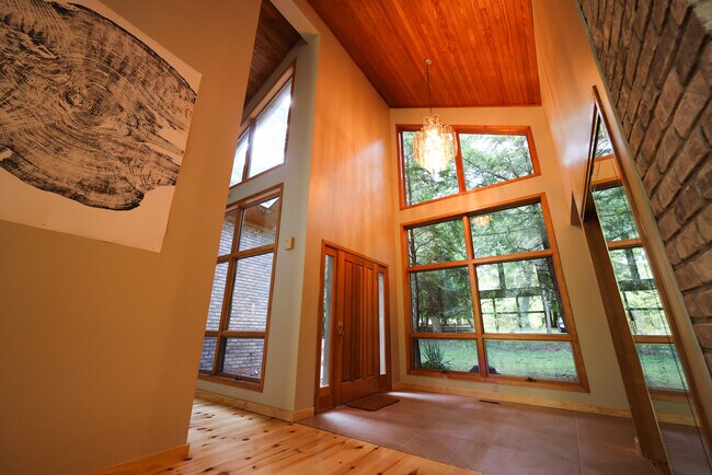 Building Photo - 3351 Wardell Rd