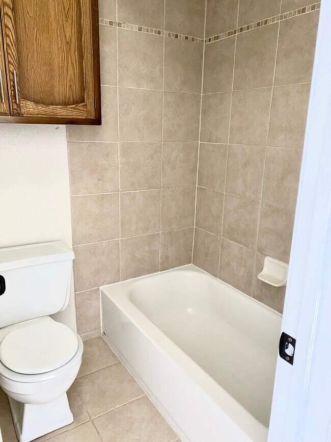 Building Photo - 305 W Quantico St