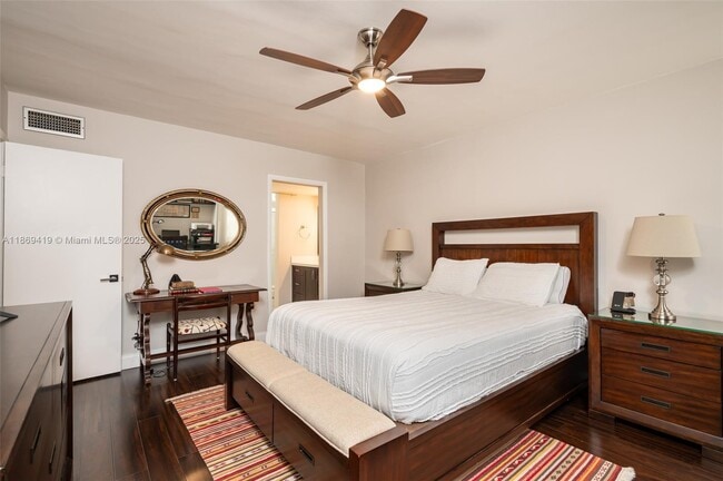 Building Photo - 3133 Coral Hills Dr