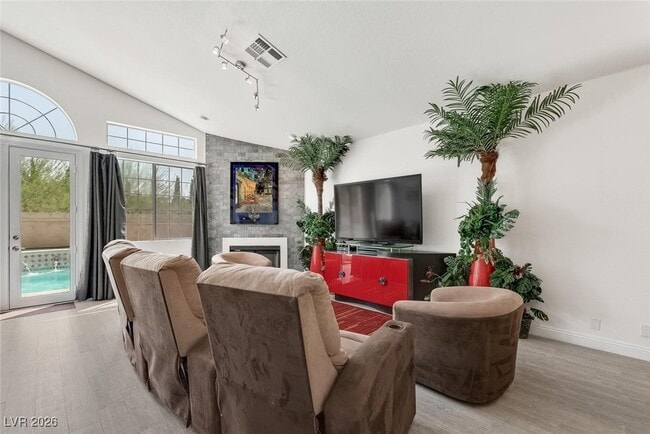 Building Photo - 1404 Sun Copper Dr