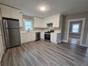 Building Photo - 37 Quincy St