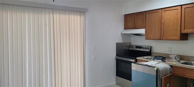 Building Photo - 2461 Dryer Ave