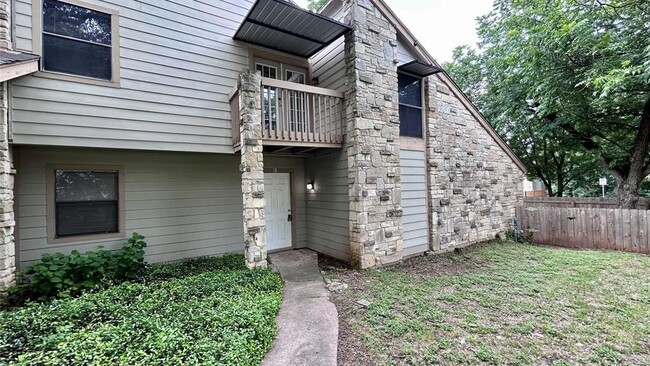 Building Photo - 3108 Aldwyche Dr