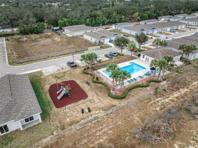 Building Photo - 1481 Las Villas Blvd