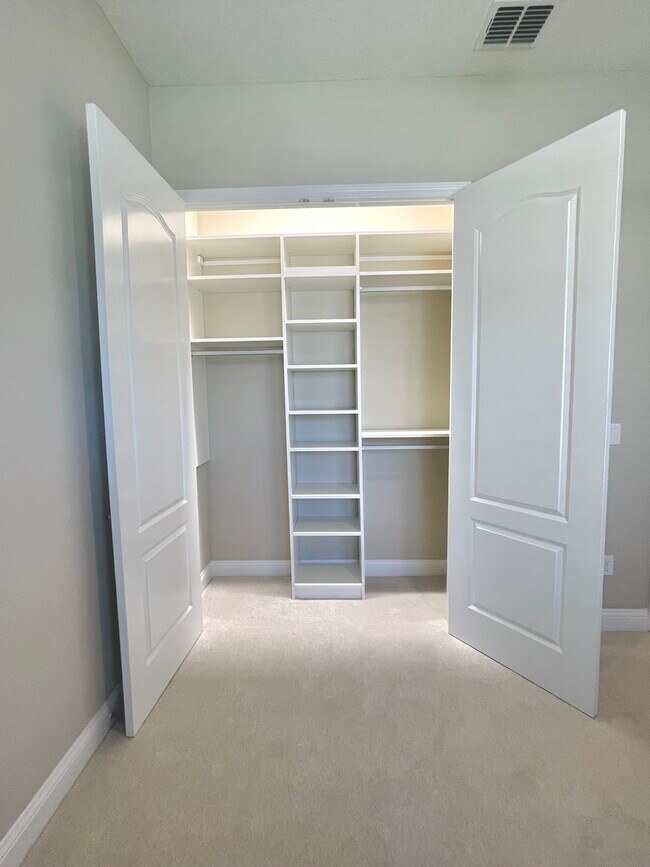 Building Photo - 68 Furrier Ct