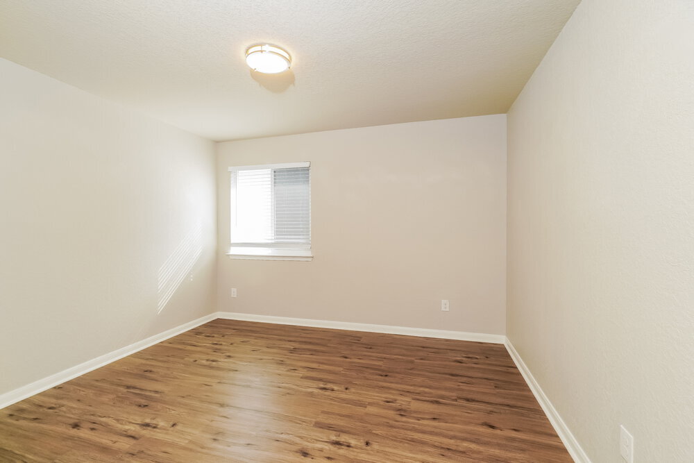 Building Photo - 252 Oak Creek Way