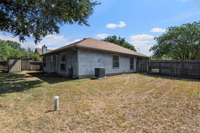 Building Photo - 18103 Gravenhurst Ln