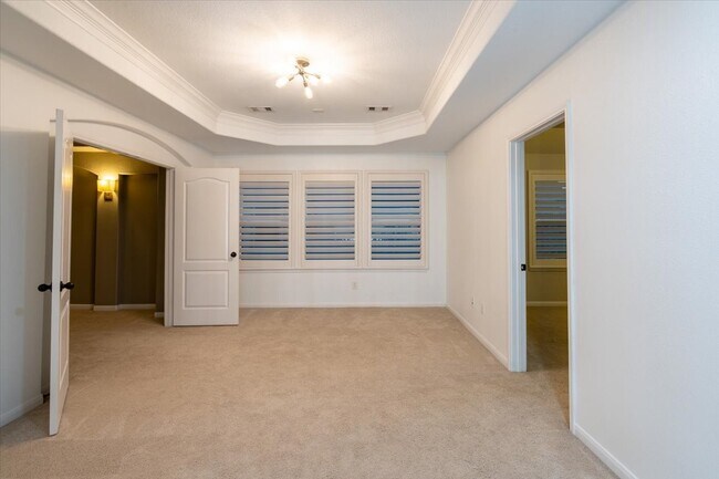 Building Photo - 2614 Orleans Way