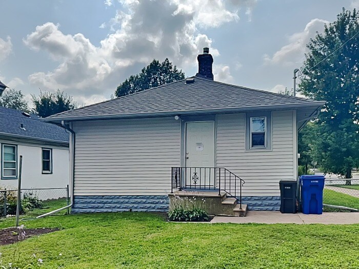 Building Photo - 1157 W Minnehaha Ave