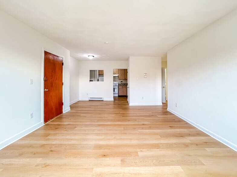 Building Photo - 11 Hodges Ave