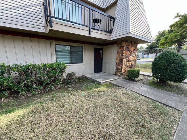 Primary Photo - ground floor 1 bedroom condo!