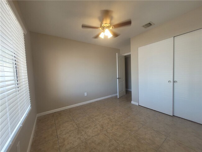 Building Photo - 1529 Taylor Rd