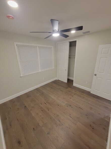 Building Photo - 611 Tanglewood St