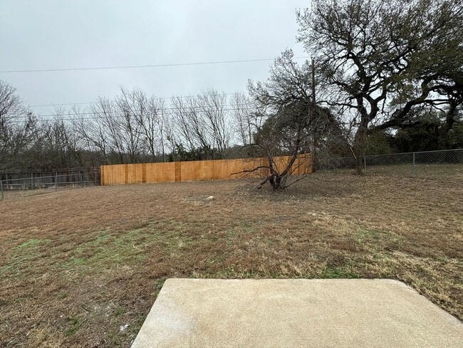 Building Photo - Newly Remodeled House