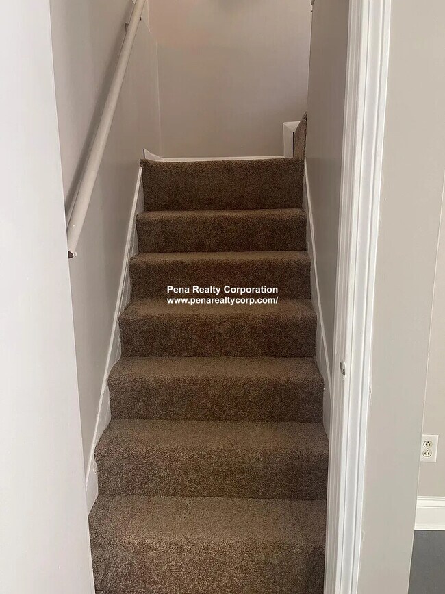 Building Photo - 130 South St