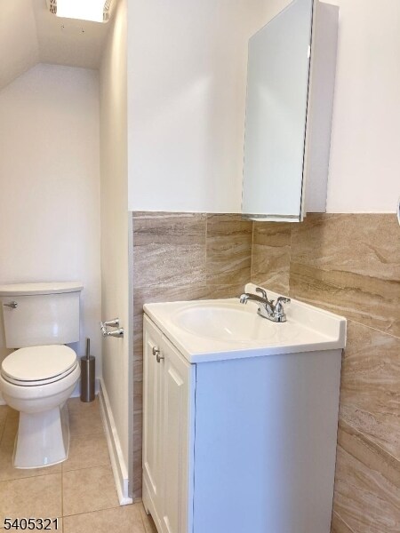 Building Photo - 3 Meadow Dr