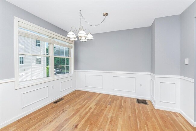 Building Photo - 1005 Trapelo Rd