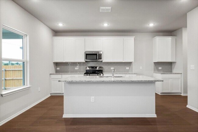 Building Photo - 5004 Sea Salt Dr