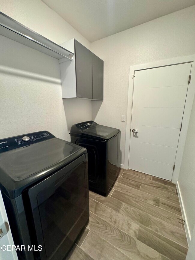 Building Photo - 12725 Don Norte St