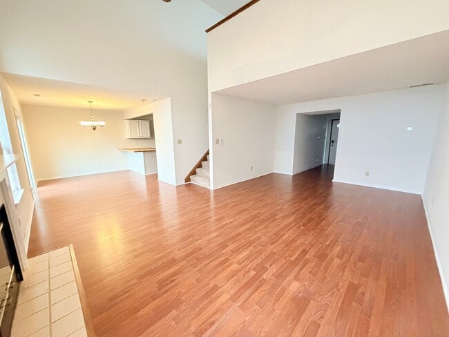 Building Photo - 1555 Blue Brook Way