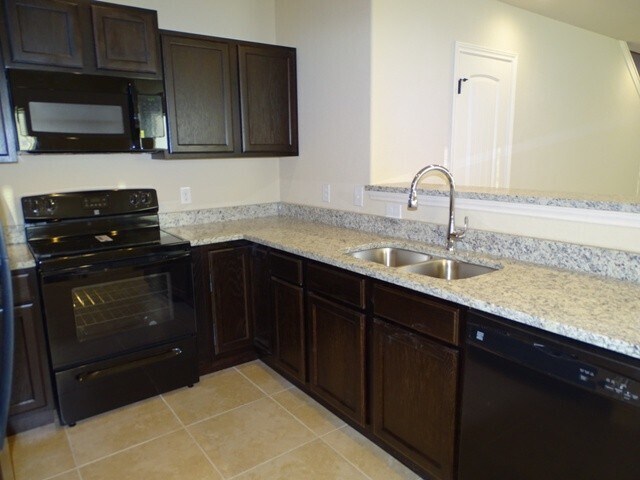 Building Photo - 6623 Mia Way