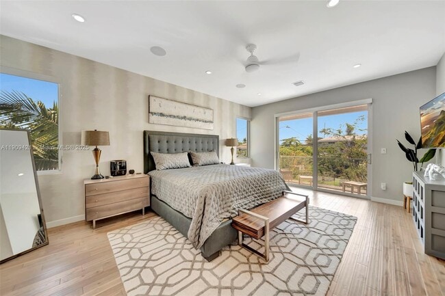 Building Photo - 544 N Victoria Park Rd