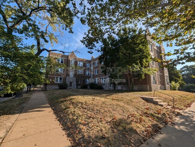 Building Photo - 3862 S Spring Ave