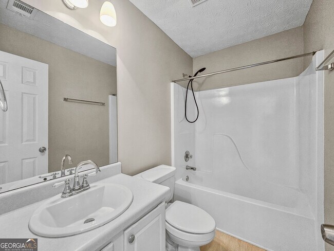 Building Photo - 80 Forest Brook Dr