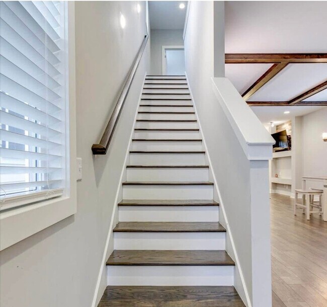 Building Photo - 567 Tulip Grove Rd