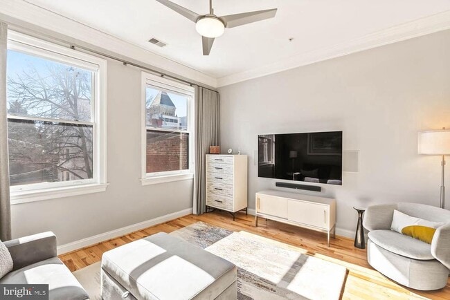 Building Photo - 1224 R St NW