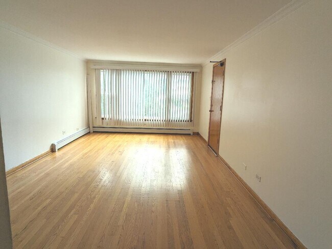 Building Photo - 6134 W 79th St
