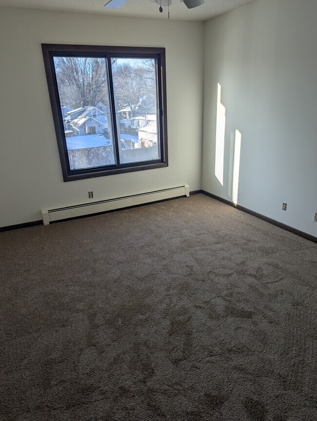 Building Photo - Wright Way Property