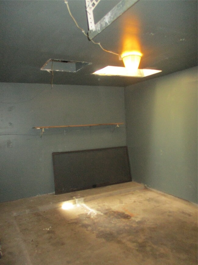 Building Photo - 7610 Lemma Dr