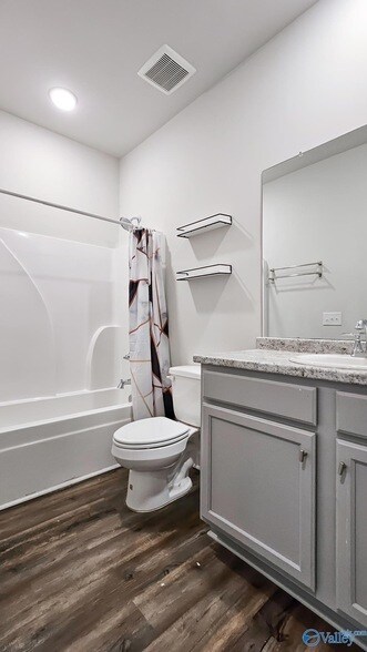 Building Photo - 403 Edgebrook Dr