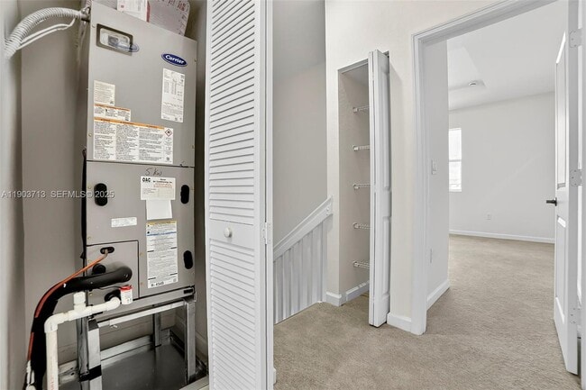 Building Photo - 2748 SE 26th Ave