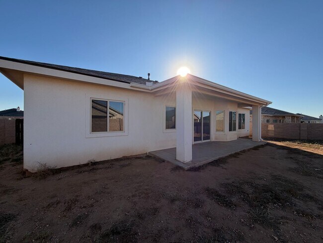 Building Photo - 1436 Champagne Blvd