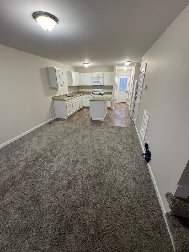 Building Photo - 907 Freeman St