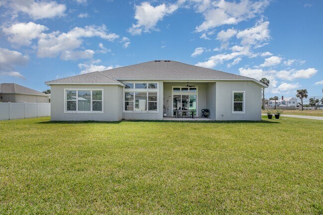 Building Photo - 1140 Aranceto Cir