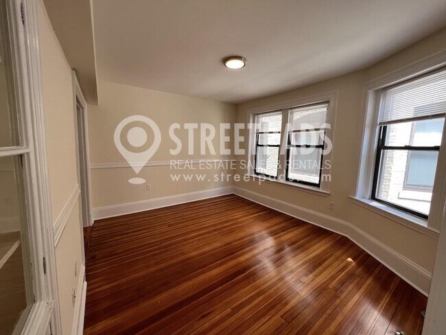 Building Photo - 2 bedroom in Cambridge MA 02139