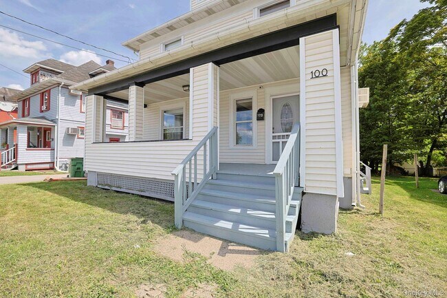 Building Photo - 100 Academy Ave