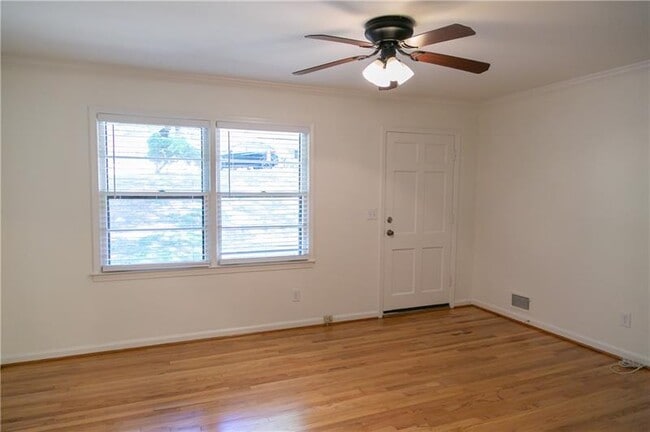 Building Photo - 1547 Delia Dr