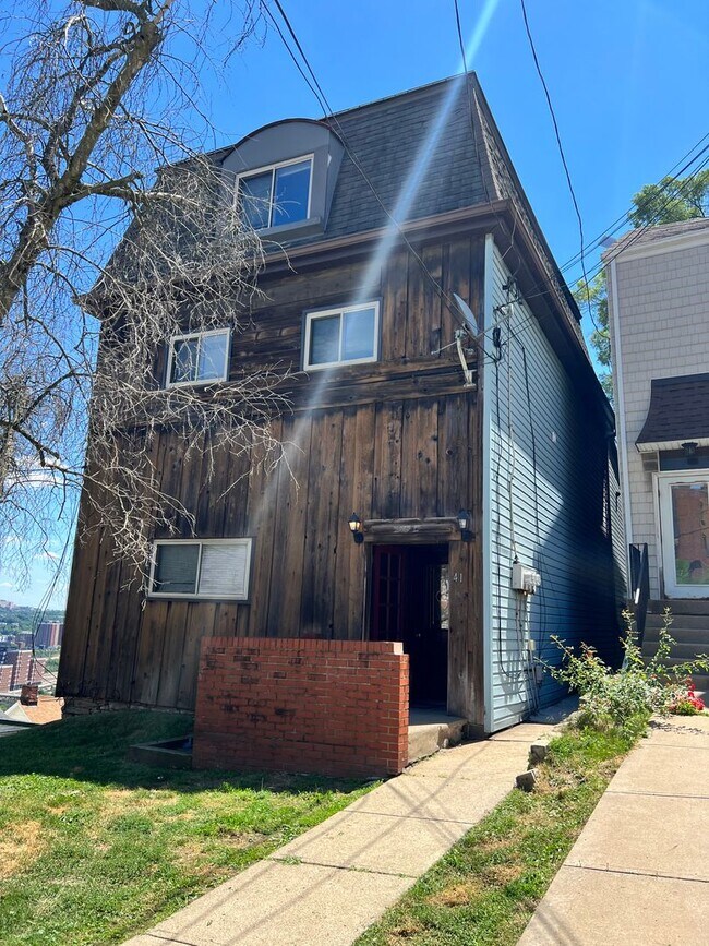 Building Photo - 41 Wyoming St