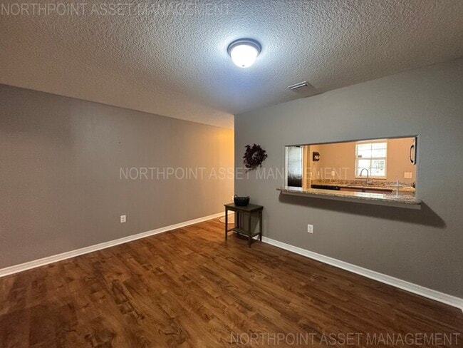 Building Photo - FURNISHED Summerfield Townhome