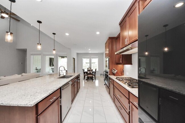 Building Photo - 21638 Laggan Clf Ln