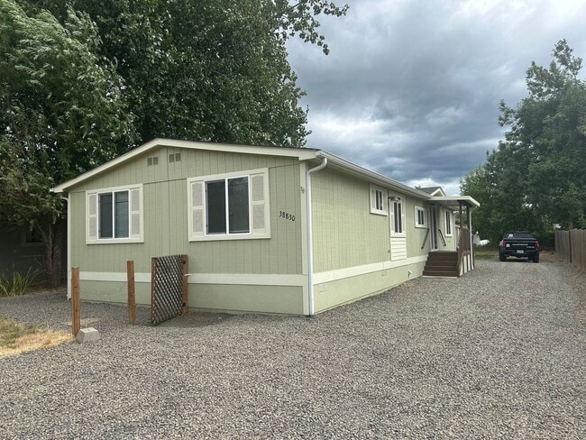Building Photo - 3 bedroom 2 bathroom house in Dexter!