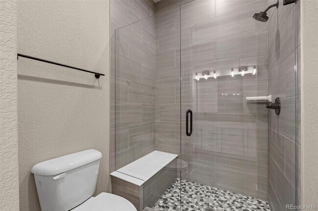 Building Photo - 16349 Bassett Ml Wy