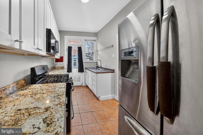 Building Photo - 1353 Kennedy St NW