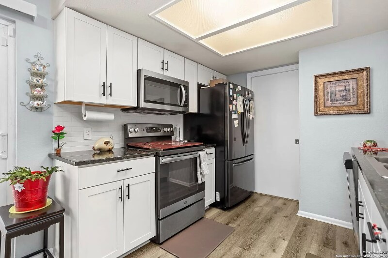 Building Photo - 16514 Springhill Dr